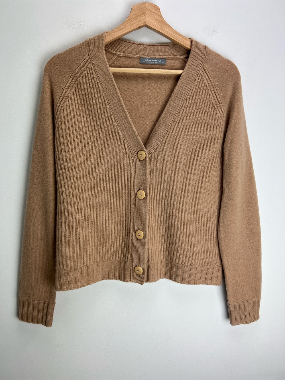 Neiman Marcus Cashmere Cardigan Sweater Tan Old Money Classic Womens Small